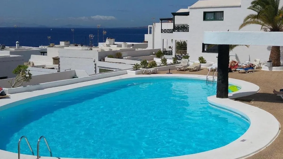 1 Bedroom Apartment With Fantastic Sea Views Tias