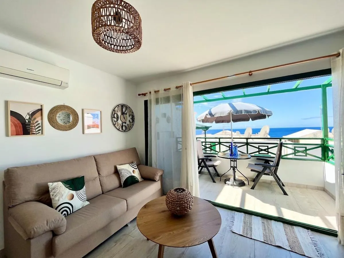 1 Bedroom Apartment With Fantastic Sea Views Tias