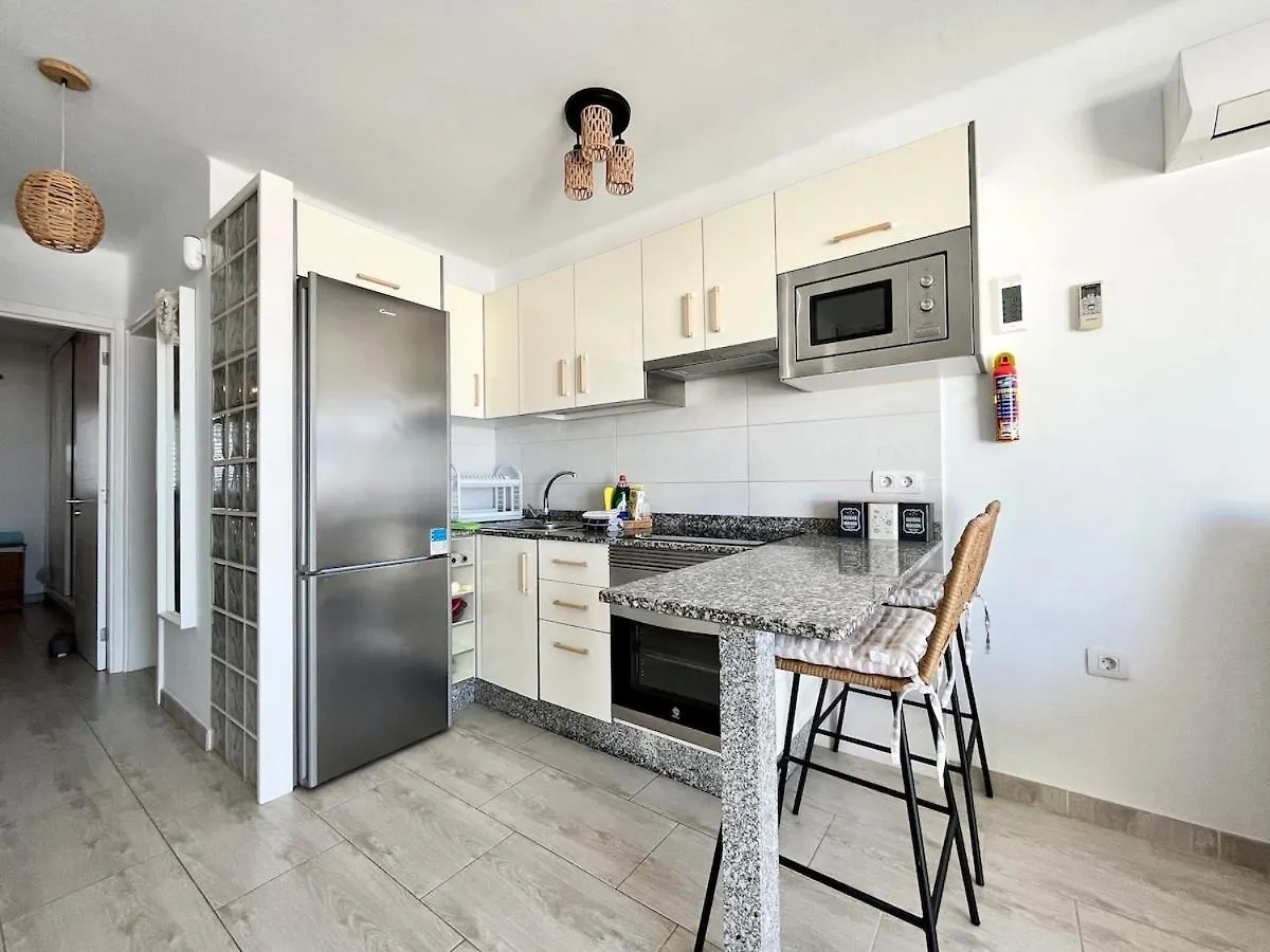 1 Bedroom Apartment With Fantastic Sea Views Tias 0*,